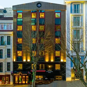 3* Hotell Golden Crown